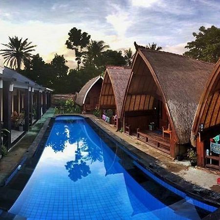 Hotel Mahapuri Gili Air Exterior foto